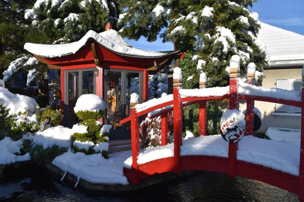 Gite Au Printemps Japonais, Petit Train De La Mure, Parc Des Ecrins Pierre-Chatel Exterior foto