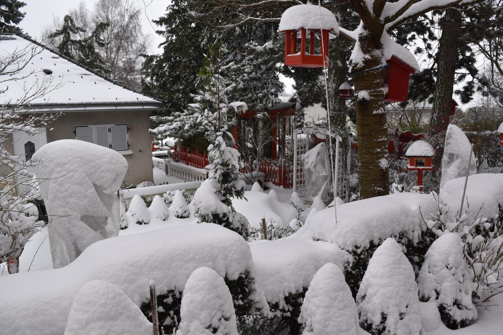 Gite Au Printemps Japonais, Petit Train De La Mure, Parc Des Ecrins Pierre-Chatel Exterior foto